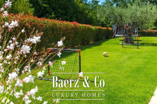 photo 34 Višnjan, a beautifully arranged villa surrounded by greenery, NKP 242 m2, on a large landscaped lot