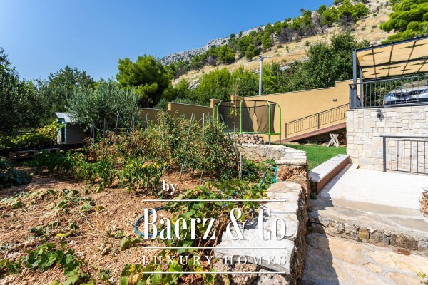 photo 51 Split, Jesenice, Beautiful authentic villa with a sea view