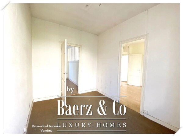 photo 6 STONE BUILDING, PRESTIGIOUS ADDRESS