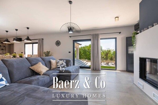 photo 3 Vižinada, a rustic villa with a pool and a panoramic view of the sea