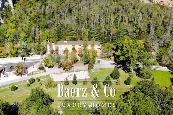 photo 1 Croatia, Istria, Motovun, hotel with polyclinic surrounded by nature