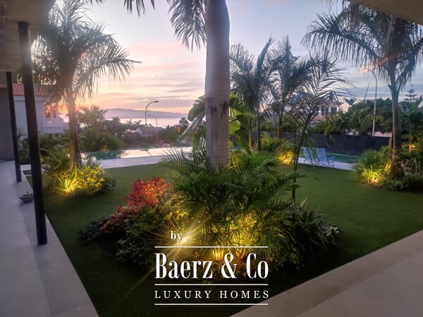 photo 38 Brutalist-style villa in Costa Adeje