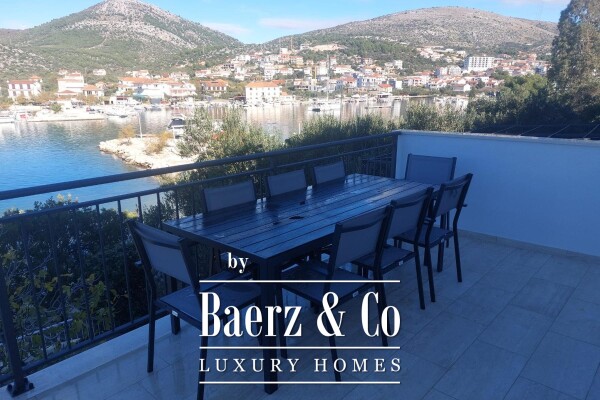 photo 3 Seget Vranjica, unique opportunity, beautiful house first row to the sea