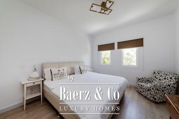 photo 23 Beautiful upgrades | Fully Furnished | Lake view