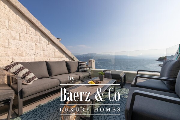 photo 3 Brač, Postira, villa with six residential units - second row from the sea