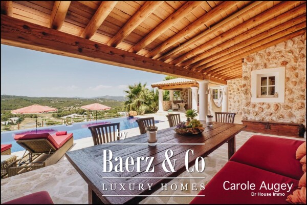 photo 1 Authentic Villa facing the Golf Course