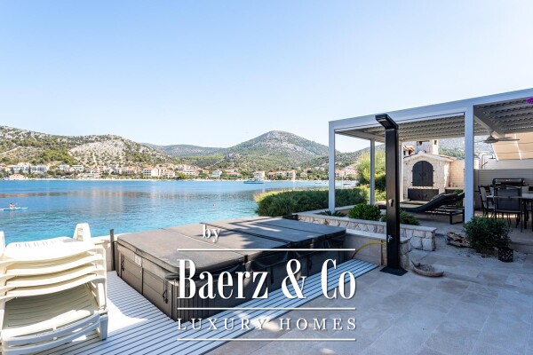 photo 2 Trogir, Seget Vranjica, beautiful house, first row to the sea