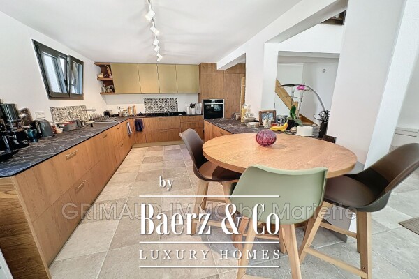 photo 6 Charming house in a quiet area, 3 bedrooms, pool, and large