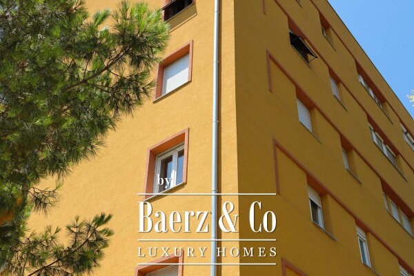 photo 2 Zadar, Center, beautiful flat, first row to the sea, with garage and parking space, NKP 135m2