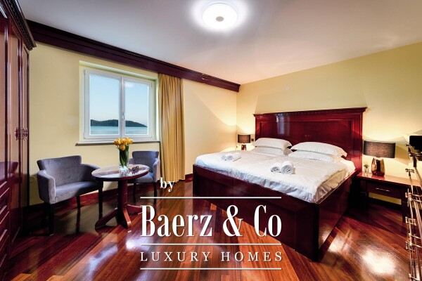 photo 7 Vis, comfortable two-storey apartment with a beautiful terrace, 1st row to the sea