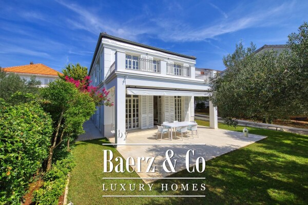 photo 13 Zadar, Diklo, modern and elegant villa, first row by the sea