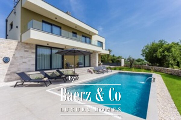 photo 4 Istria, Smoljanci - quality and modern detached house, 208 m2, heated swimming pool 40 m2