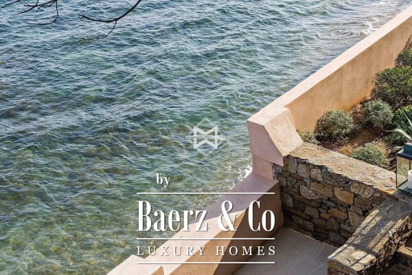 photo 9 Completely renovated Waterfront Property