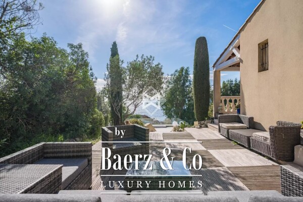 photo 10 Agay, second line facing the sea…