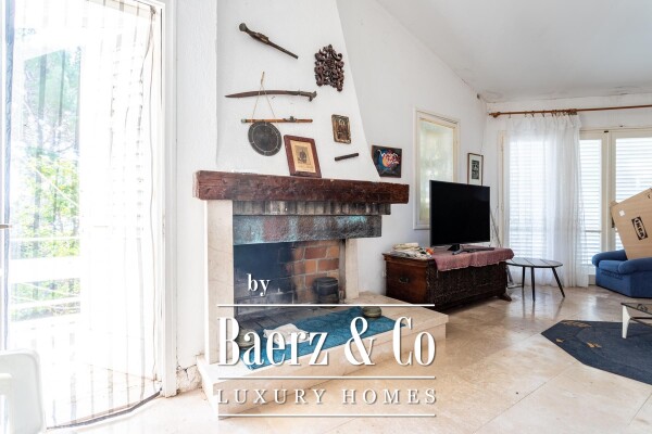 photo 8 Brač, Sumartin, house in the first row to the sea, with an area of 95m2, on a plot of land of 13...