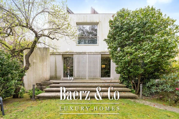 photo 31 Timeless Elegance in the Heart of Hollywood