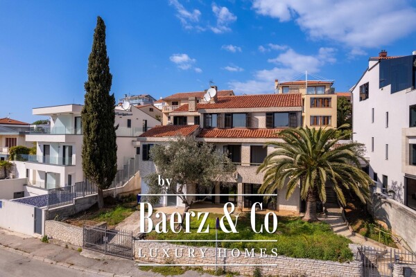 photo 5 Istria, Pula, Pješčana Uvala, attractive villa first row to the sea