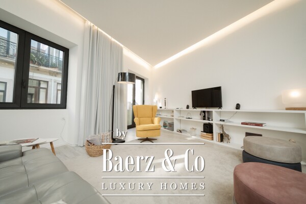 photo 5 1930s building downtown Porto