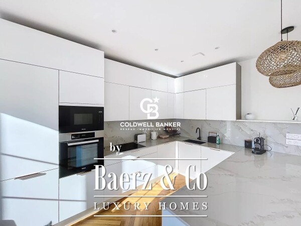 photo 2 Cannes Pointe Croisette - Renovated and furnished bourgeois apartment with balcony