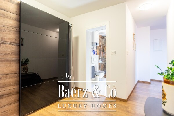 photo 9 Omiš, Stanići, a beautiful house with a sea view, total living area of 160 m² on a land plot of 2546