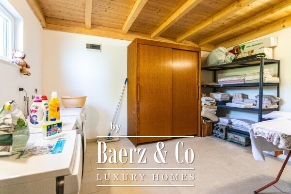 photo 19 Omiš, Stanići, a beautiful house with a sea view, total living area of 160 m² on a land plot of 2546