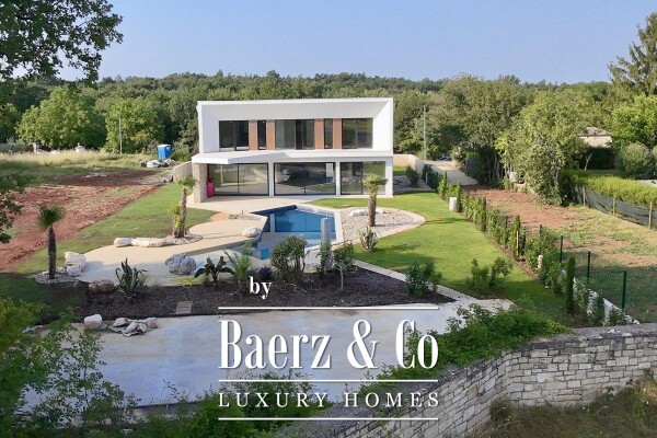 photo 2 Istria, Tinjan - EXCLUSIVE villa with swimming pool and sports field on 2935 m2