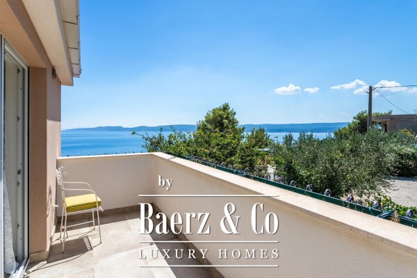 photo 18 Mimice, jedinstvena vila s bazenom i idiličnom okućnicom