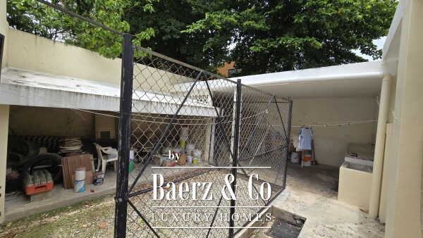 photo 13 Street 60 #375 x 43 y 41 centro 375