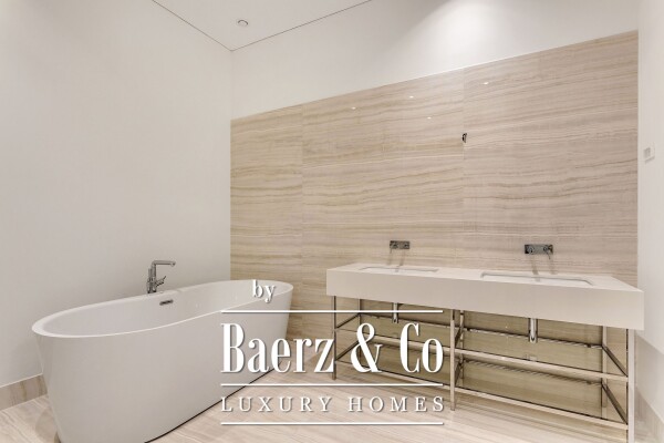 photo 8 Luxury Living in a Ground-Floor 5-Room Apartment at Ljubljana