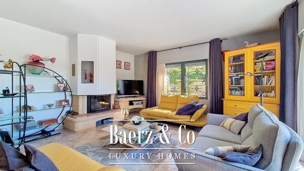 photo 4 EXCEPTIONAL PROVENCAL WITH CONTEMPORARY ELEGANCE