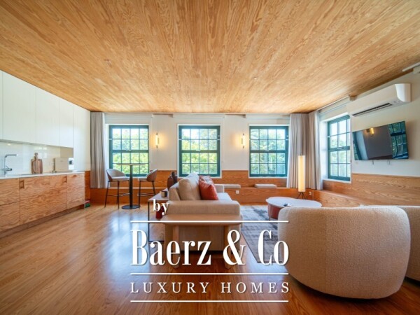 photo 1 Fully Renovated & Exclusive building