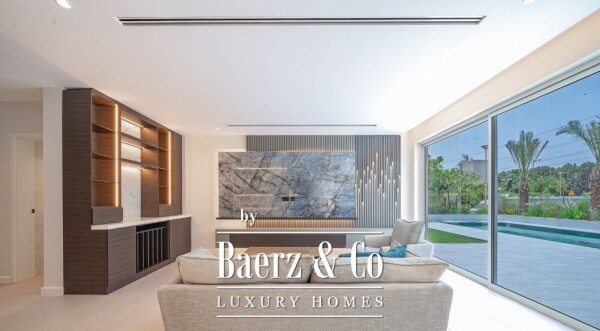 photo 5 Elegant 4-Bedroom Villa with Study for Sale in Jumeirah Village Triangle