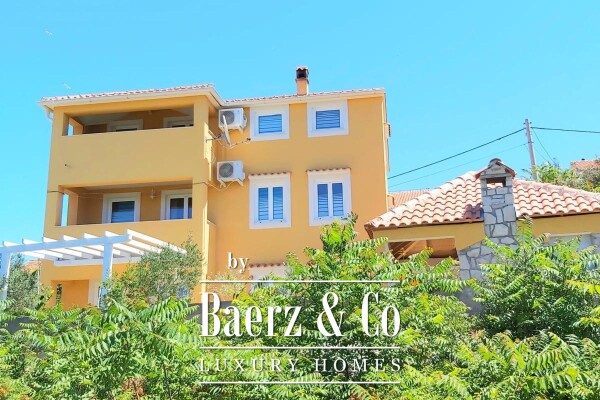 photo 2 Čunski, Mali Lošinj, house with 4 Apartments, 220 m²