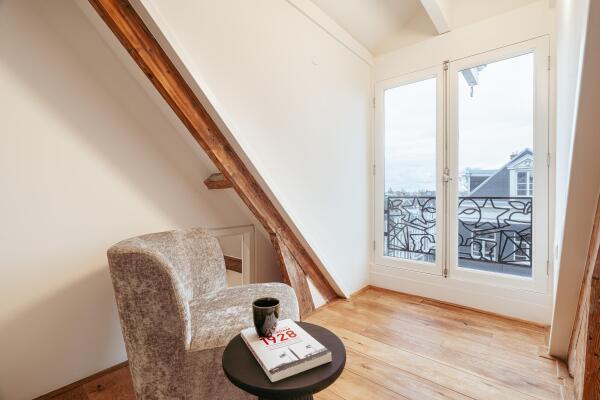 photo 26 Van Baerlestraat 17 3