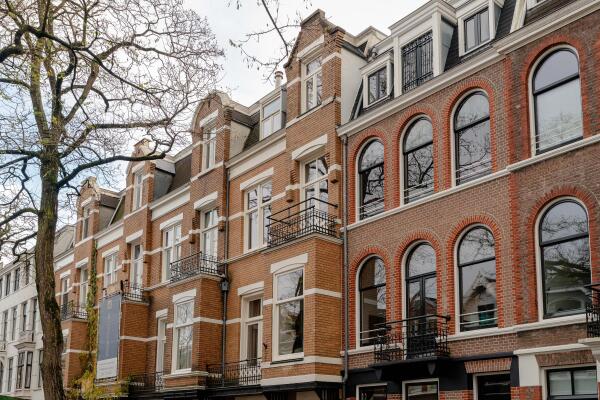 photo 48 Van Breestraat 45