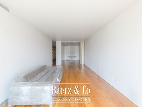 photo 6 One Bedroom apartments plus 1 on Av. July 24 in a building with signature of Arq. Aires Mateus