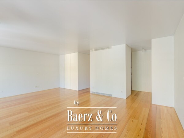 photo 45 One Bedroom apartments plus 1 on Av. July 24 in a building with signature of Arq. Aires Mateus