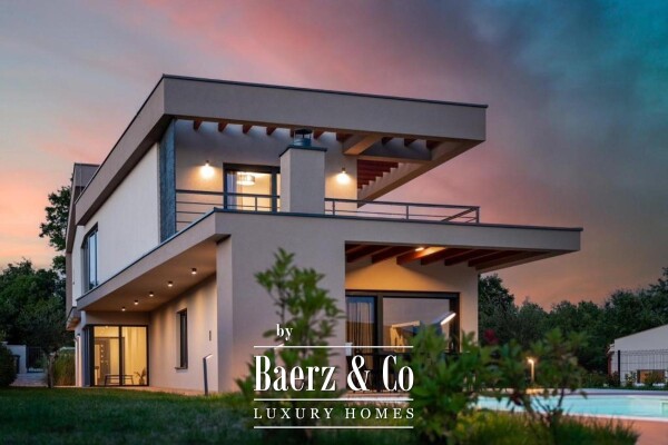 photo 3 Istria, Svetvinčenat, modern luxury villa with a heated swimming pool