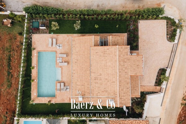 photo 4 Istria, Višnjan area - luxurious stone villa with heated pool and spacious property