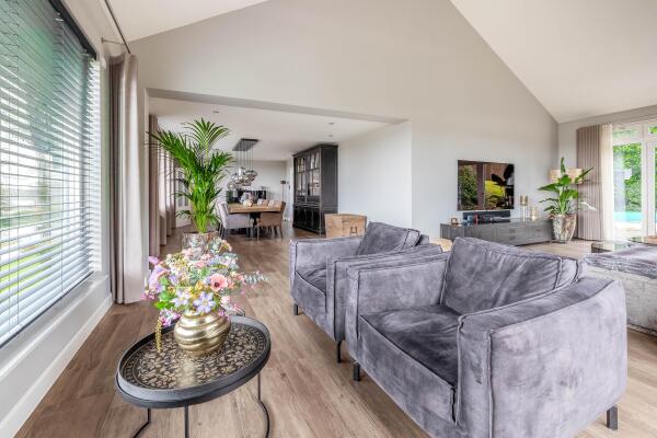 photo 8 Parallelweg 2