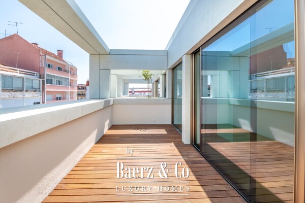 photo 26 4 bedroom villa with garden and parking in Alcântara, Lisbon