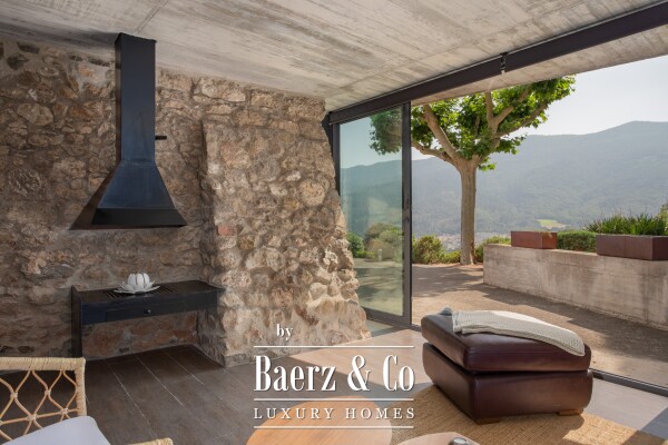 photo 4 Exceptional 18th century masia with tourist licence.