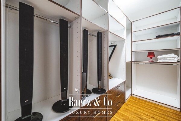 photo 21 Zagreb, Jelenovac, spacious three bedroom apartment with balcony and garden, with 2 garage, 202 m²