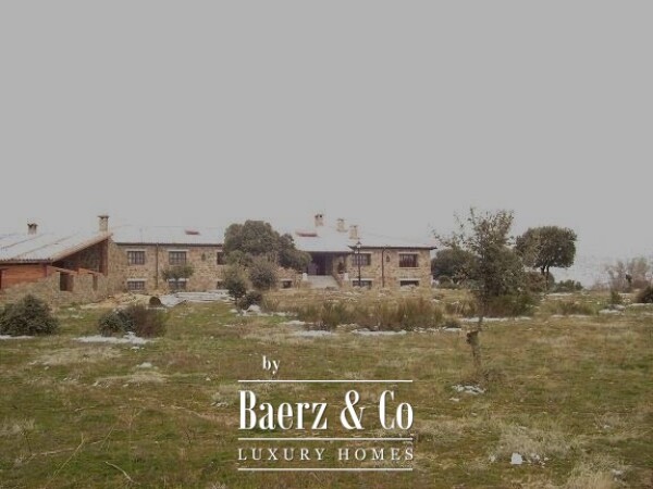 photo 2 Expansive Rustic Estate in Segovia – Prime Countryside Property with Equestrian Potential