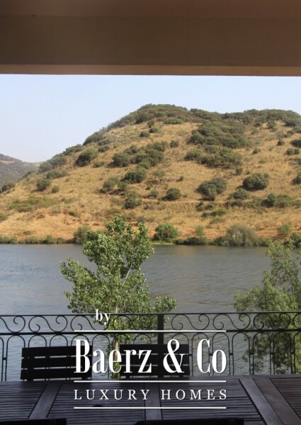 photo 5 Douro Riverfront Almond Estate