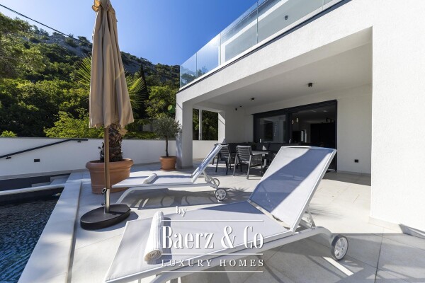 photo 5 Barić Draga, Exclusive Seafront Villa with Pier and Boat Slipway