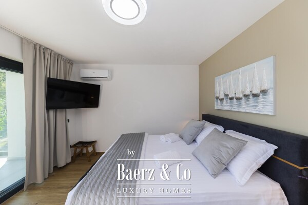 photo 20 Barić Draga, Exclusive Seafront Villa with Pier and Boat Slipway