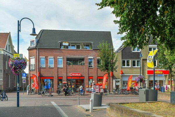 photo 52 Veenderweg 4