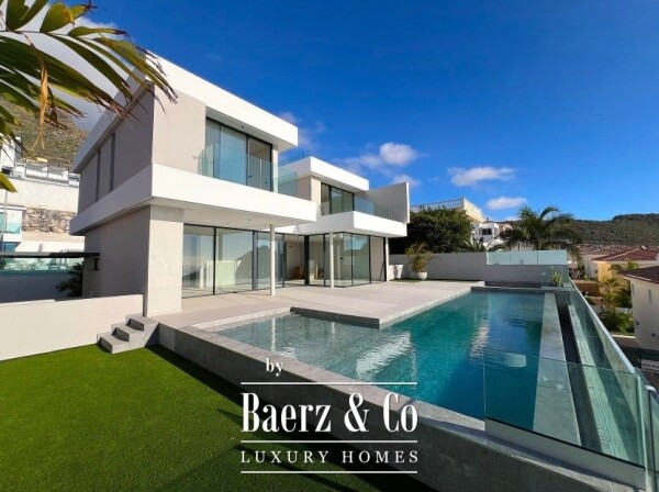 photo 1 Exclusive contemporary villa with breathtaking views