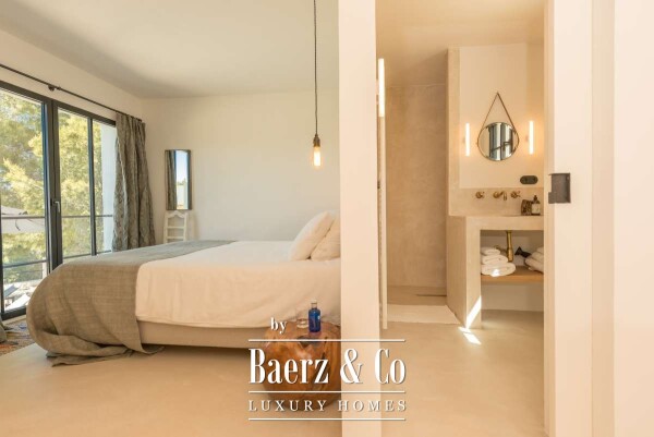 photo 15 Beautiful luxury home in Cala Tarida, Cala Tarida